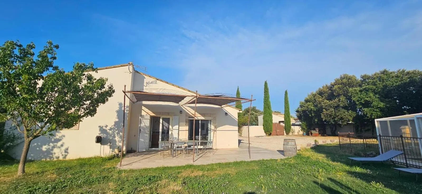 Maison Individuelle Grillon 4 Chambres Villa